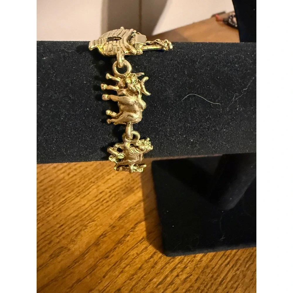 Vintage Noahs Ark Animal Link Bracelet Gold Tone Elephant Giraffe Religious